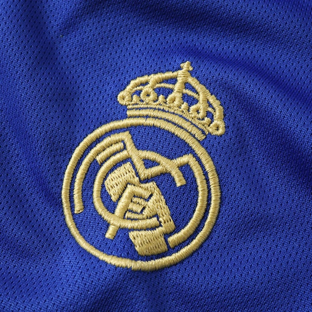 2526 season Real Madrid CF New Year Kids kit