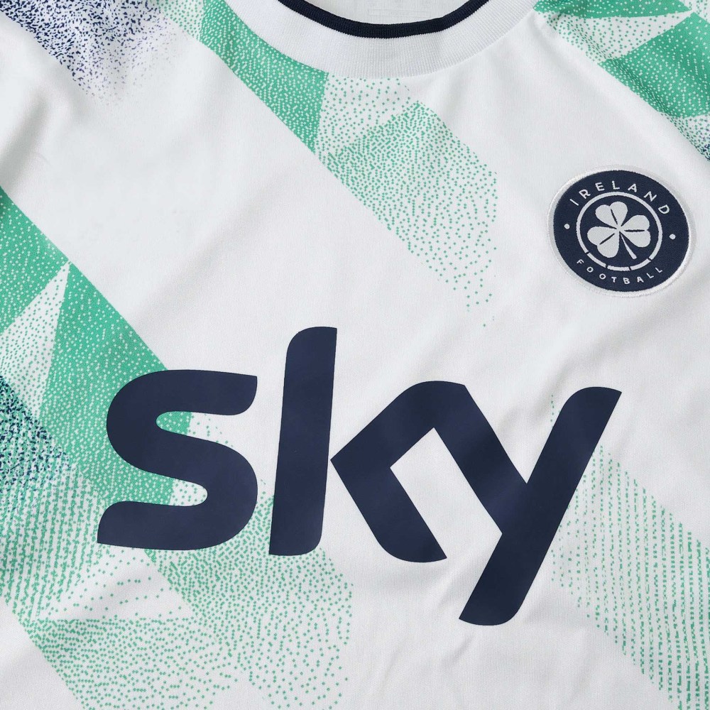 2627 season Ireland away Kids kit