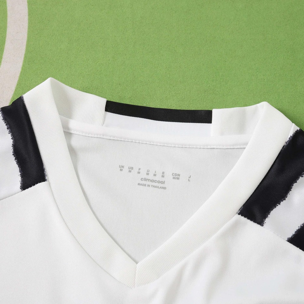 1617 season Juventus F.C. third retro Fan version