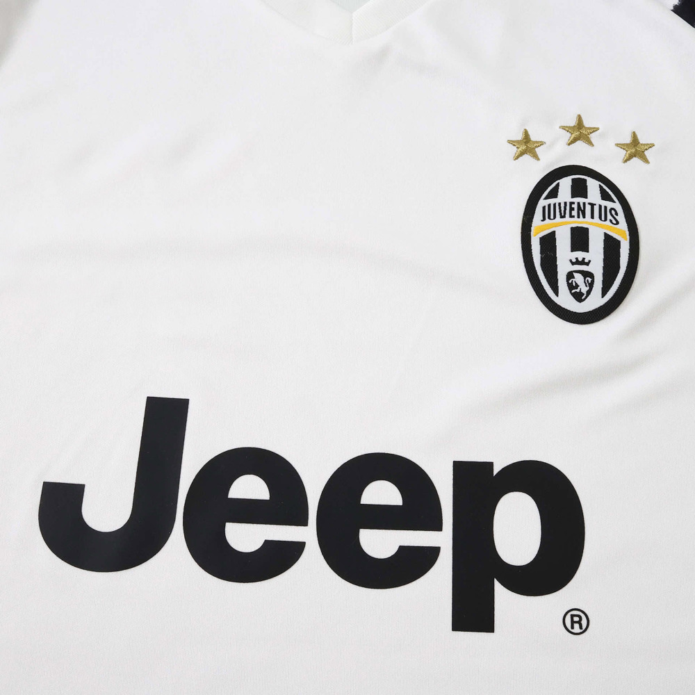 1617 season Juventus F.C. third retro Fan version