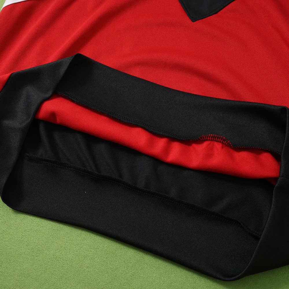 9394 season Liverpool F.C. retro Long sleeved Fan version