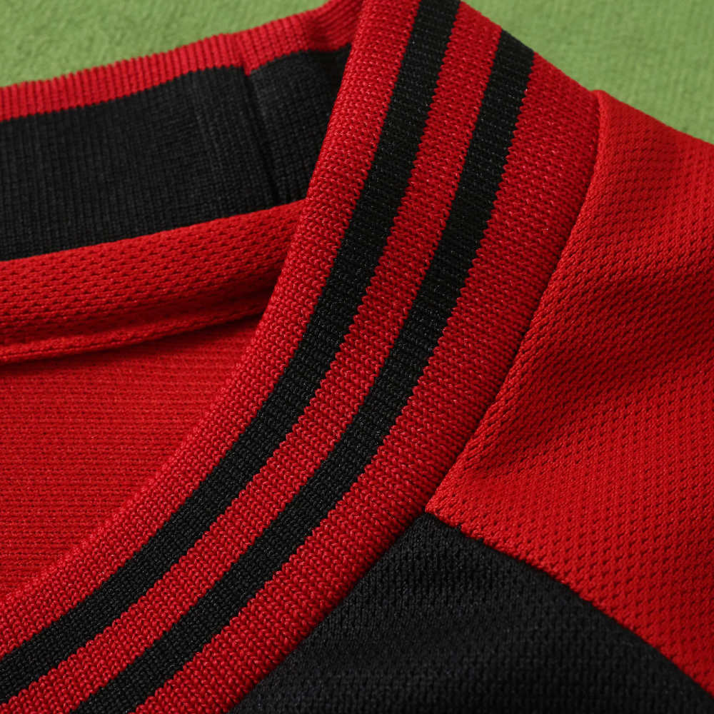 9394 season Liverpool F.C. retro Long sleeved Fan version