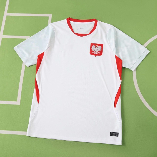 2026 Poland home Fan version