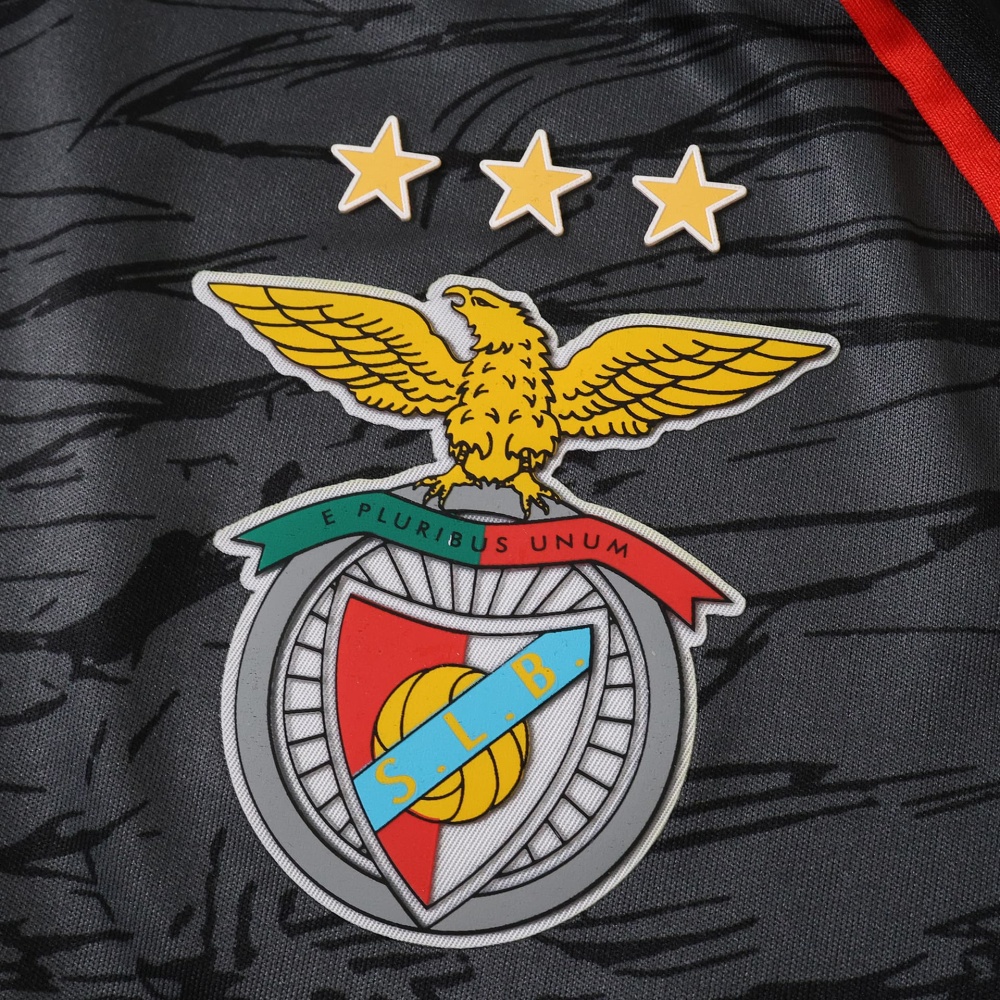 2627 season S.L. Benfica Concept version Fan version