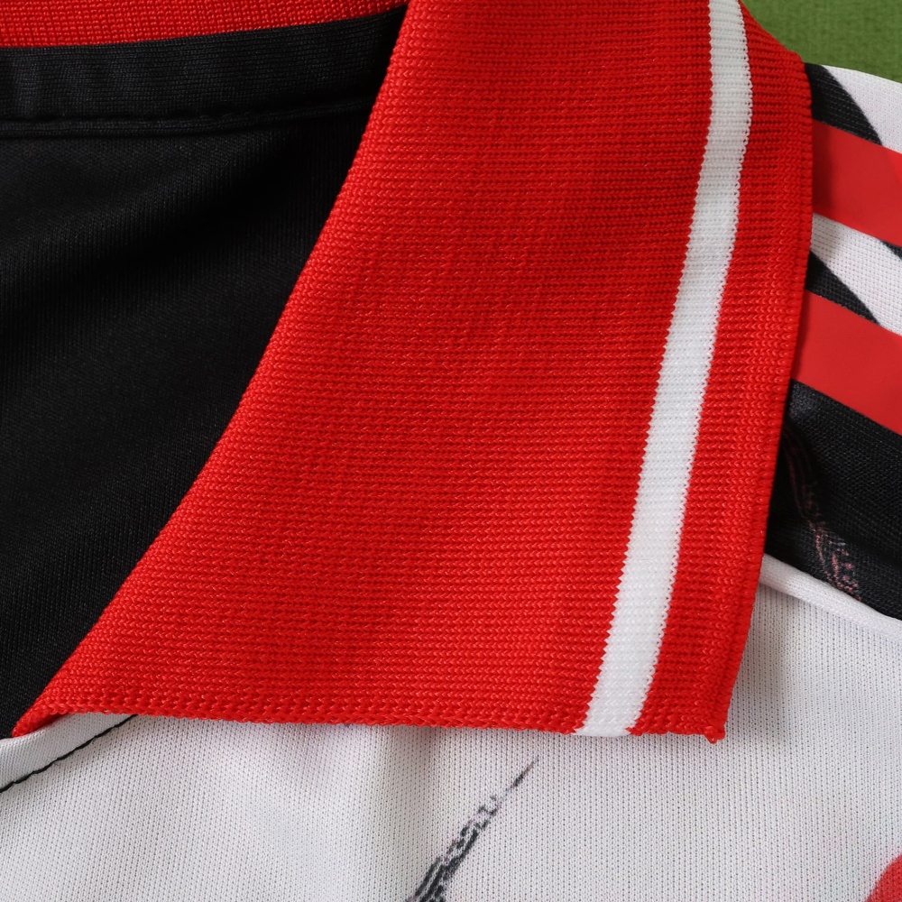 2627 season S.L. Benfica Concept version Fan version