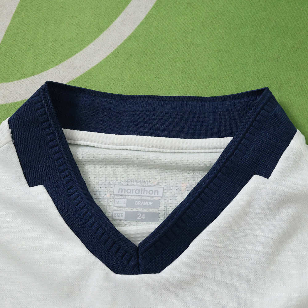 2026 FIFA World Cup Ecuador away Kids kit