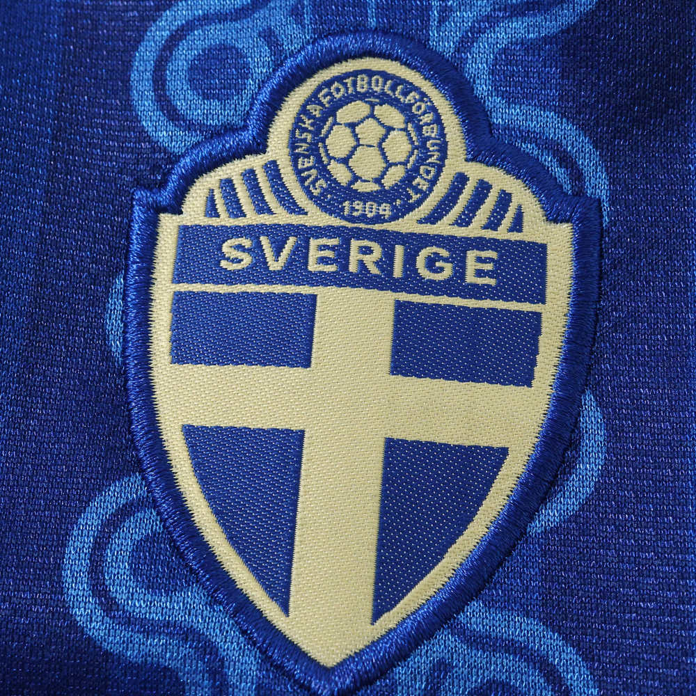 2026 FIFA World Cup Sweden away Kids kit
