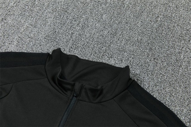 2627 Liverpool F.C. Half zip training suit set