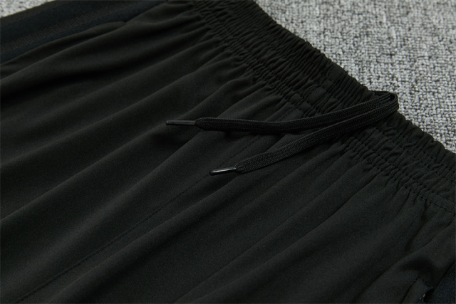 2627 Liverpool F.C. Half zip training suit set