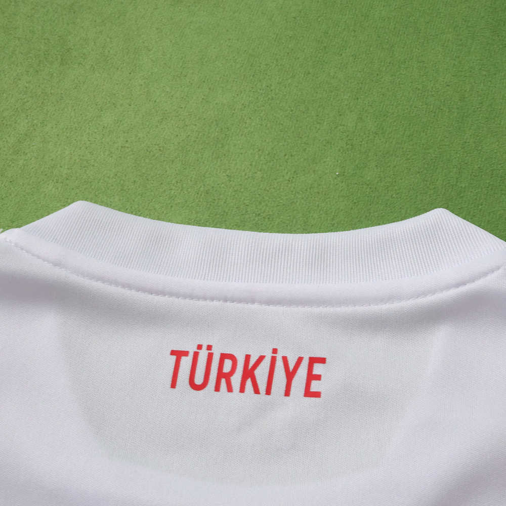 2026 FIFA World Cup Türkiye home Kids kit
