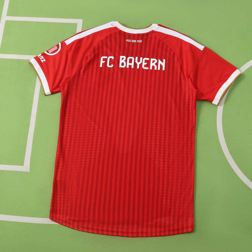 2627 season Fußball-Club Bayern München home Player version