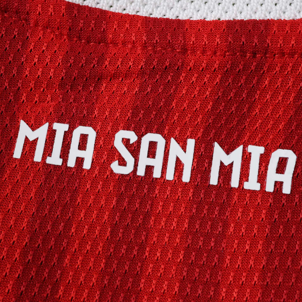 2627 season Fußball-Club Bayern München home Player version