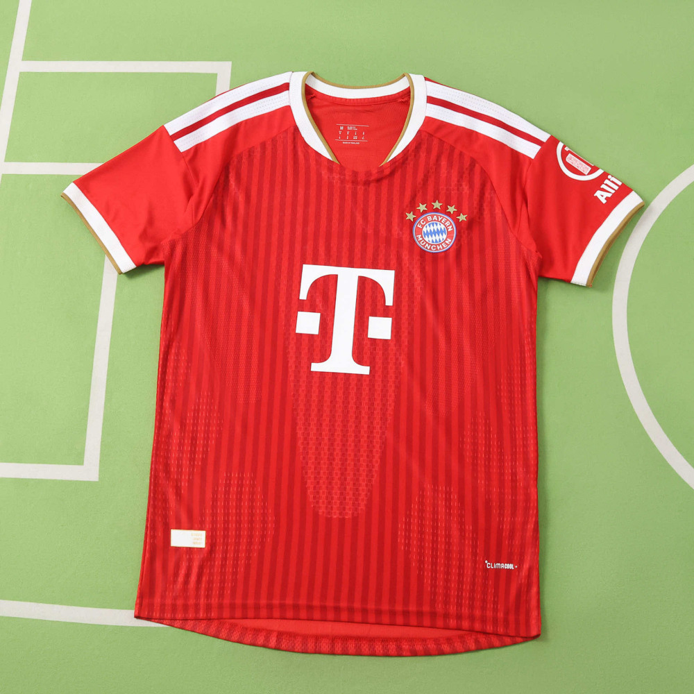 2627 season Fußball-Club Bayern München home Player version