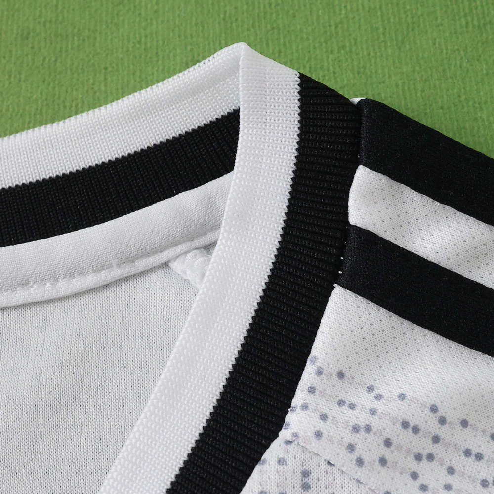 2627 season Eintracht Frankfurt away Fan version