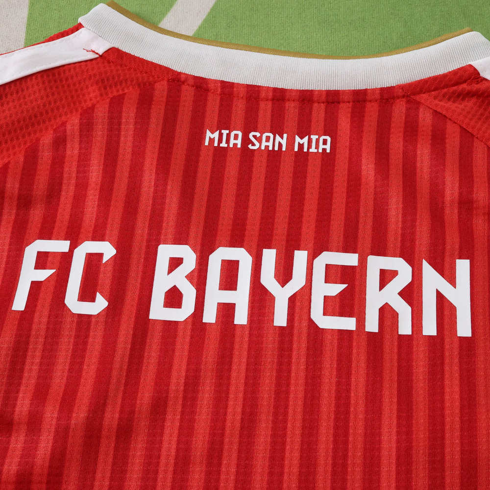 2627 season Fußball-Club Bayern München home Kids kit