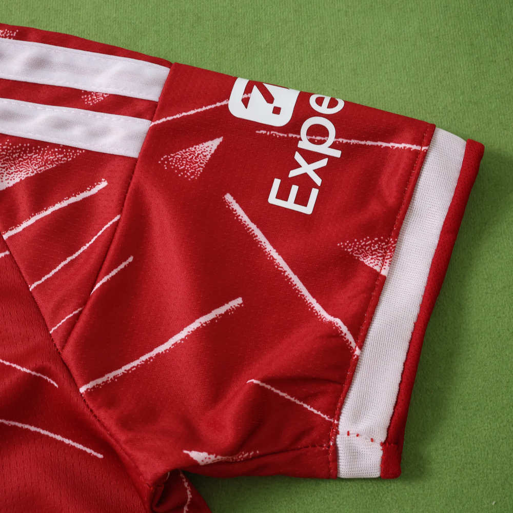 2627 season Liverpool F.C. home Kids kit