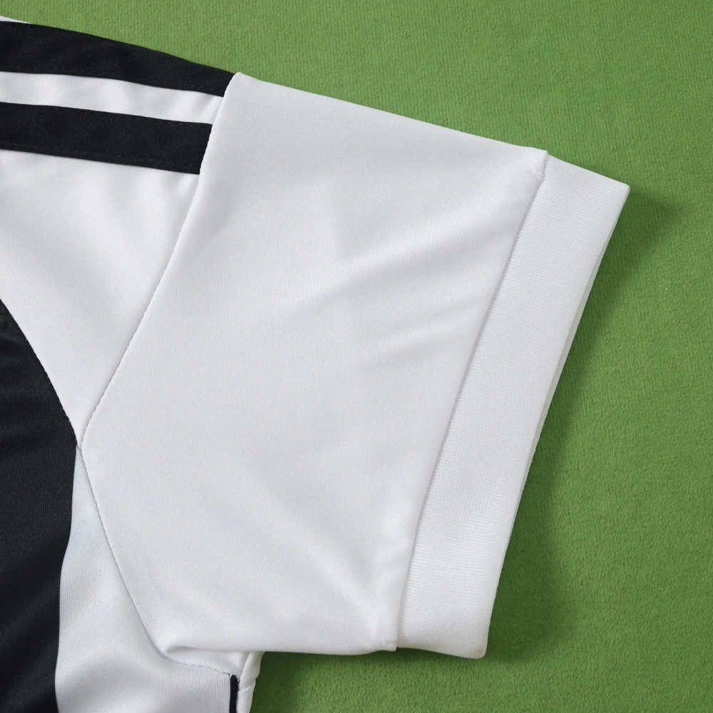 2627 Season Juventus F.C. Home kids kit