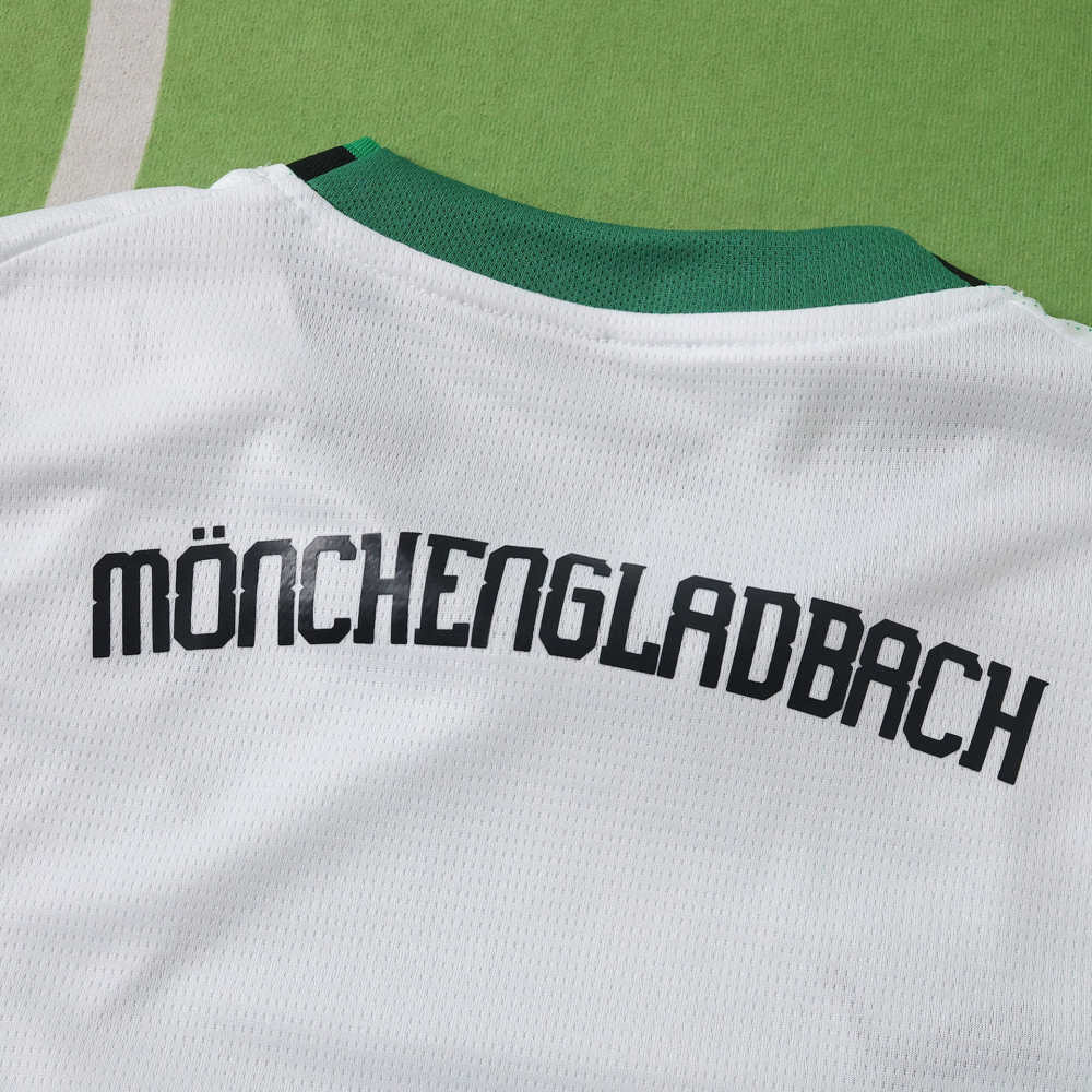 2627 Season Borussia Mönchengladbach Home kids kit