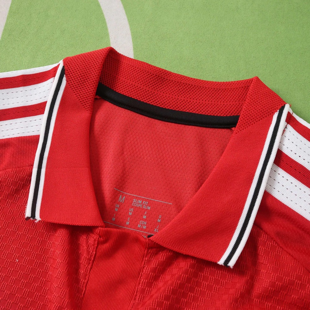 2526 season Manchester United F.C. home Player version