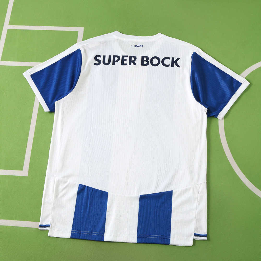 2627 season FC Porto home Player version