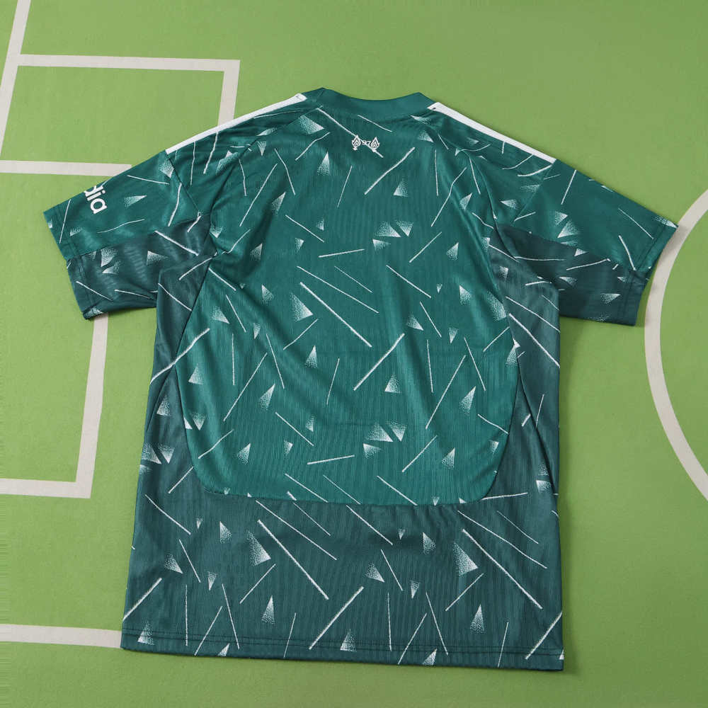 2627 season Liverpool F.C. goalkeeper Fan version