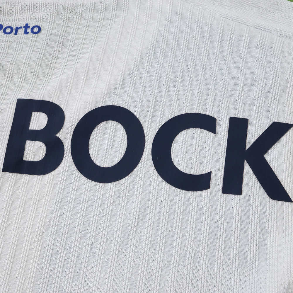 2627 season FC Porto home Player version