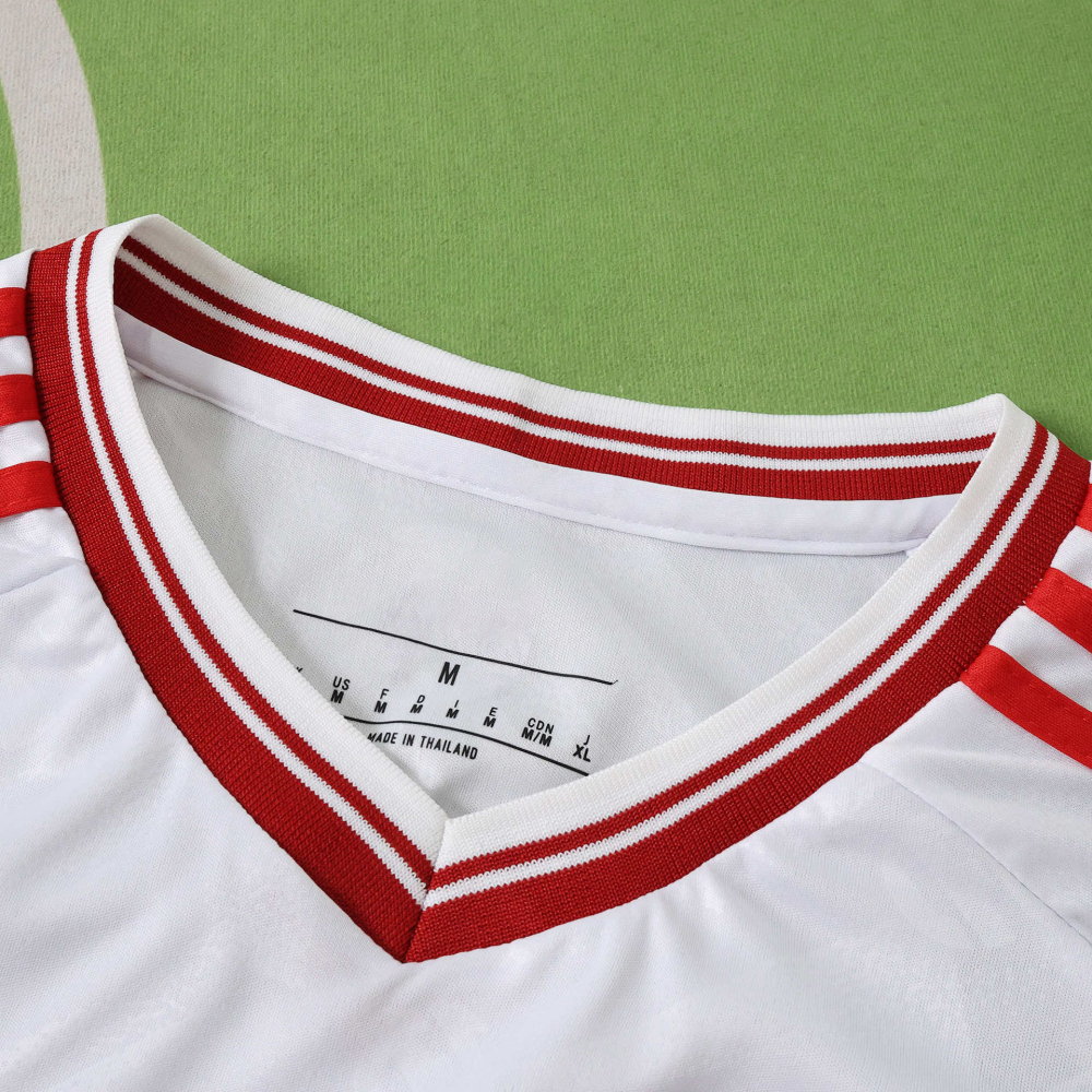 2627 season Liverpool F.C. away Fan version