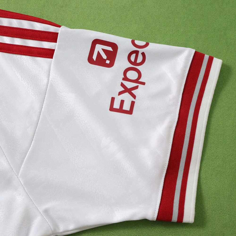 2627 season Liverpool F.C. away Fan version