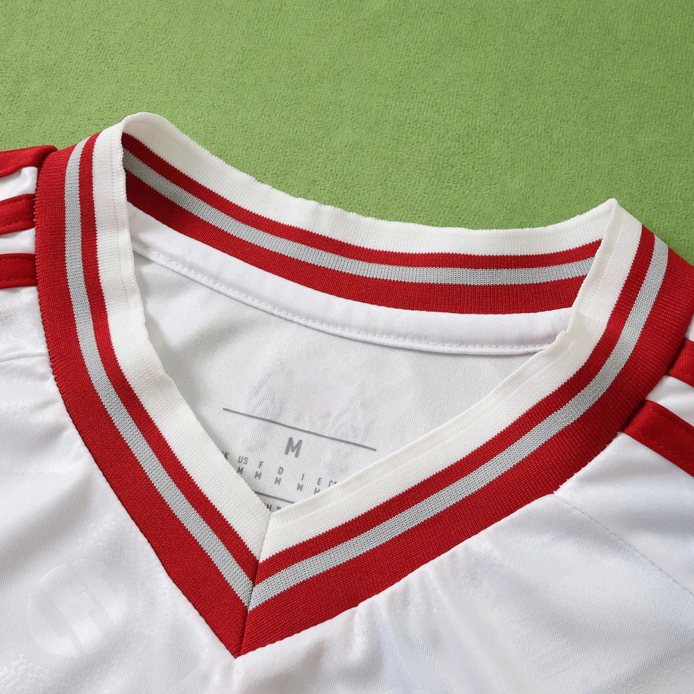 2627 season Liverpool F.C. away Fan version