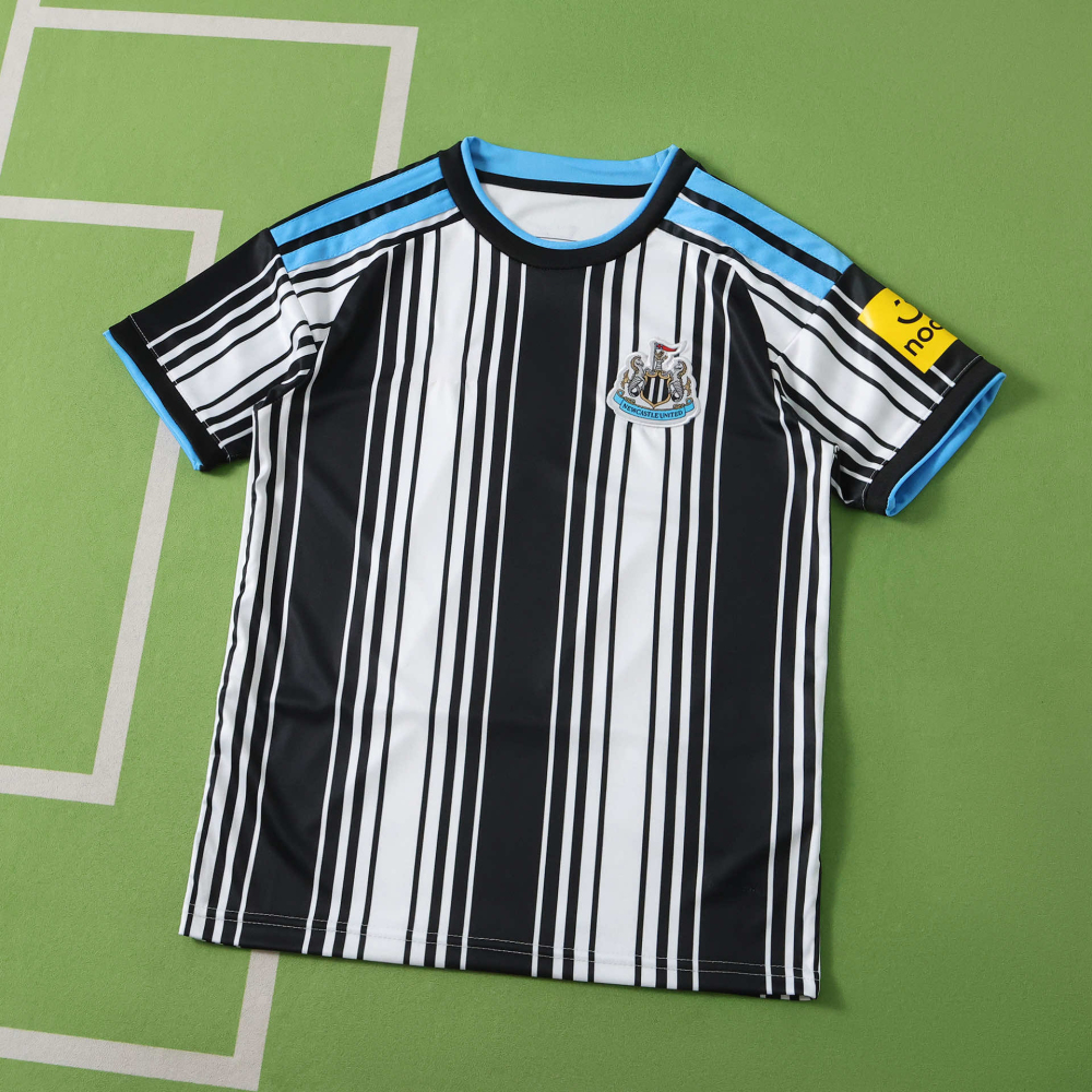 2627 season Newcastle United F.C. home Kids kit