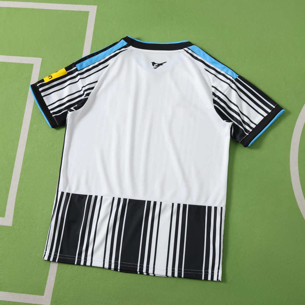 2627 season Newcastle United F.C. home Kids kit