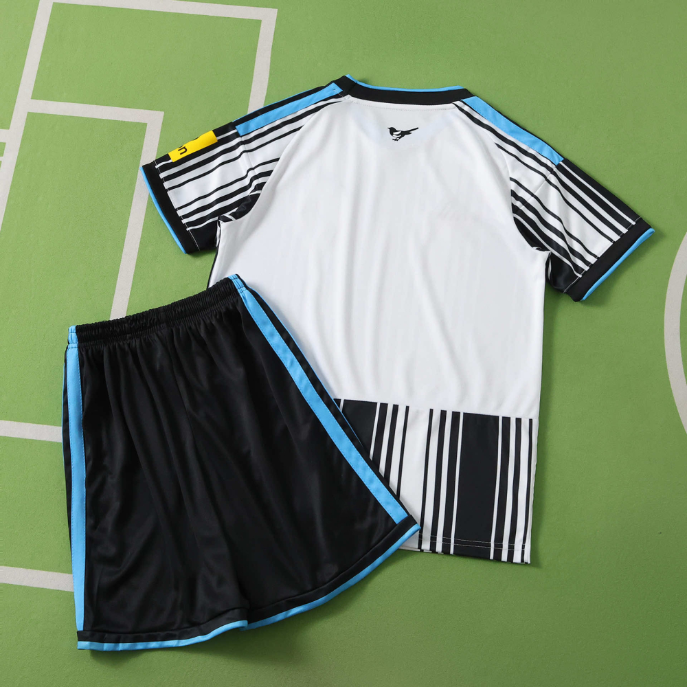 2627 season Newcastle United F.C. home Kids kit