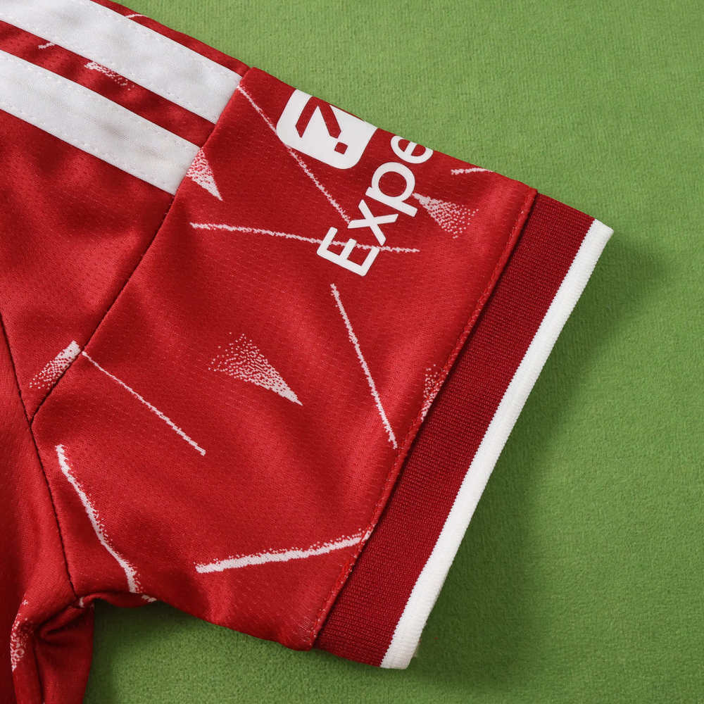 2627 season Liverpool F.C. home Cropped Jersey