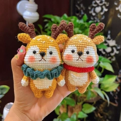 Red Scarf Elk