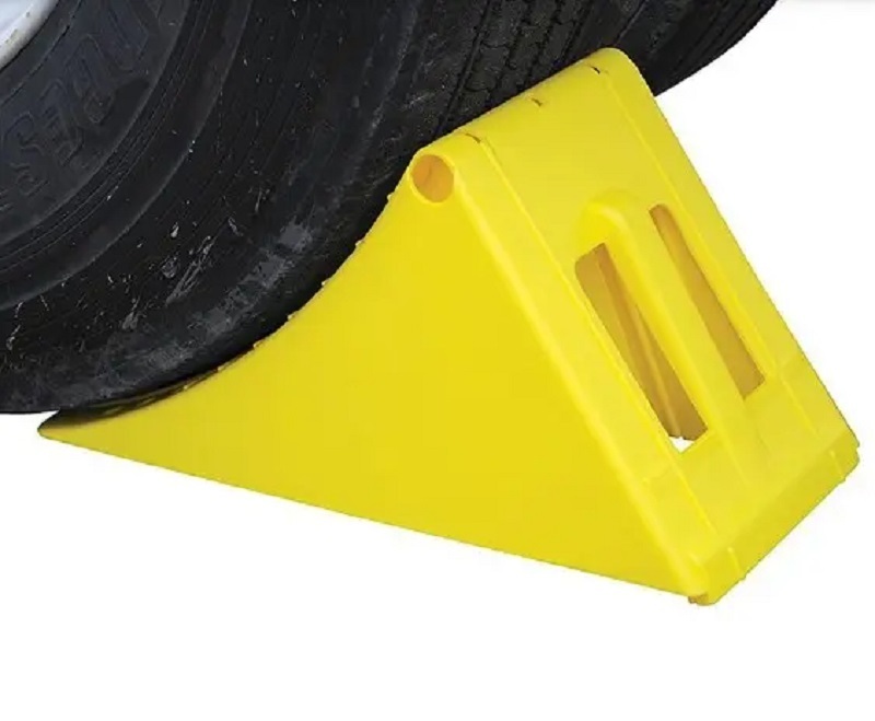 Plastic Wheel Chock With Anti Slip Steel Block,Plastic Wheel Chock With Anti Slip Steel Block