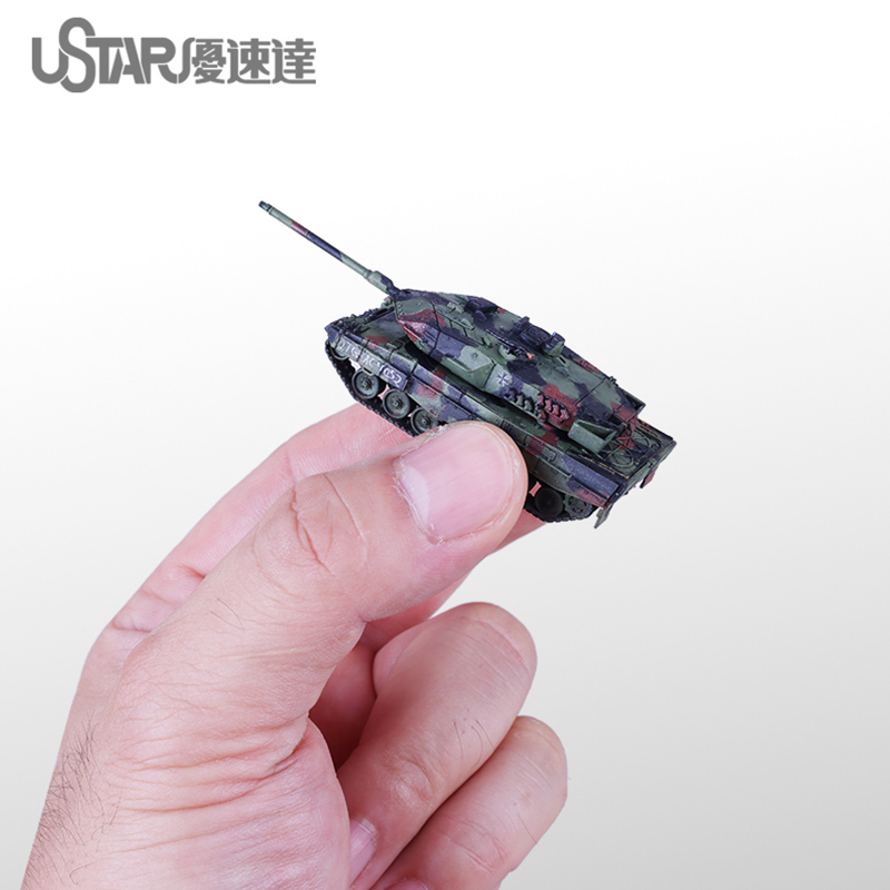 UA-60027 German Leopard 2A6 Tank Tank Tank Tank 1/144 Assembly Model