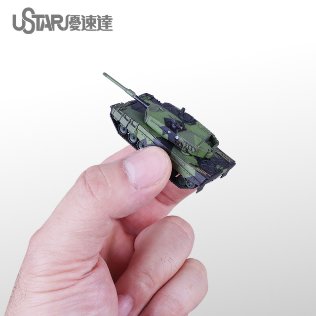 UA-60025 German Leopard 2A4 Tank 1/144 Assembly Model