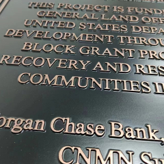 Longlu Custom Embossed Memorial Metal Plaques Brass Metal Company Logo Wall Engraved Name Plate