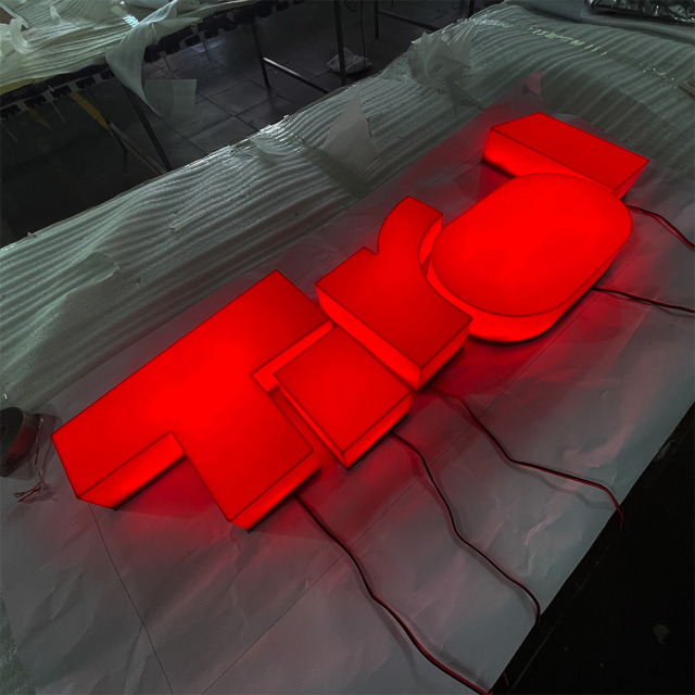 3D-Prägung Außenschild Logo Beschilderung Acrylschild 3D voll beleuchtetes Lichtschild LED-Buchstaben