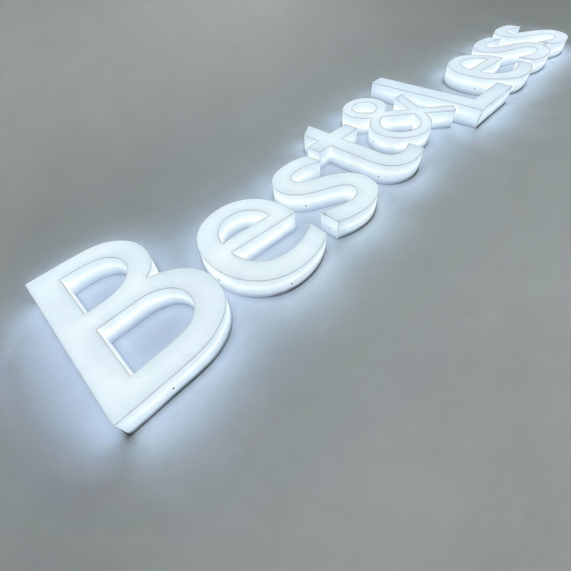 Acrylic Fabricated Face And Side Lit Letter