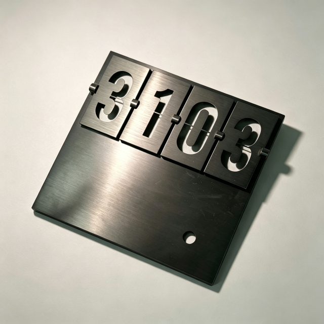 Adjustable Rotary Hotel Room Number Sign With Doorbell Hole