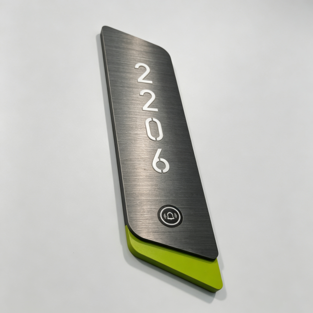 Modern Two‑Color Hotel Room Plate with Doorbell