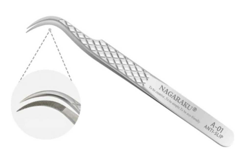 Pinza para extensión de pestaña antiderrapande en el interior de la pinza. Son perfectas para la técnica clásica