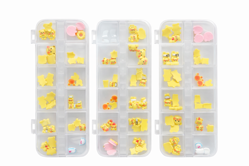 Decoración Uñas 3D Ositos Amarillos Kawaii Nail Art Set /Paquete con 12 piezas