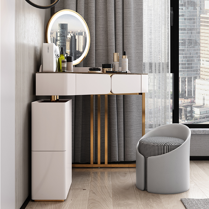 Photo: 3 - A Sleek Leather Sofa in a Modern Living Room