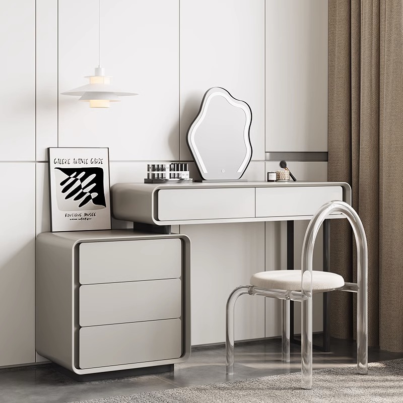 Fukayi makeup vanity inside