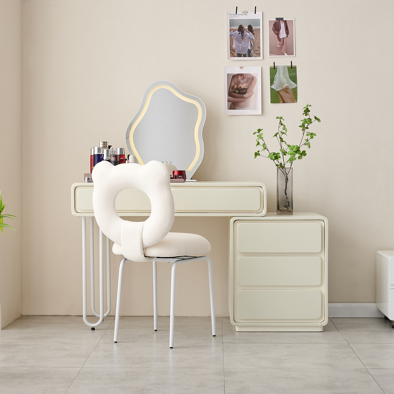 Elegant Modern Vanity Setup