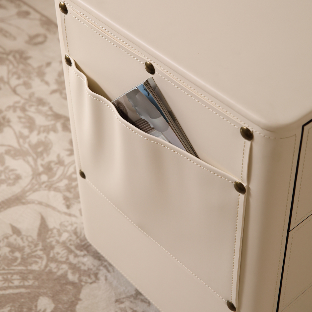FUKAYI Faux Saddle Leather Nightstand with Side Storage Pocket 3 Drawer Dresser for Bedroom Bedside Table End Table Side Table for Living Room,Entryway, White
