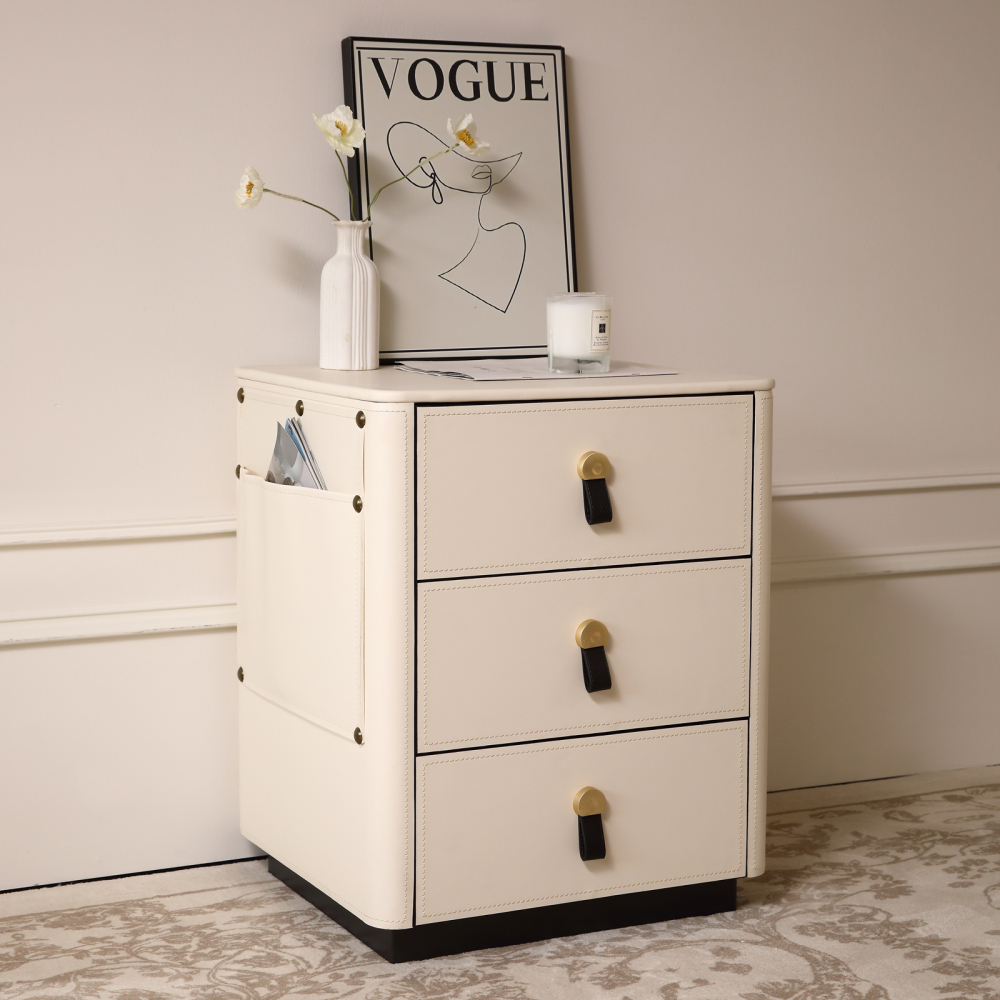 FUKAYI Faux Saddle Leather Nightstand with Side Storage Pocket 3 Drawer Dresser for Bedroom Bedside Table End Table Side Table for Living Room,Entryway, White