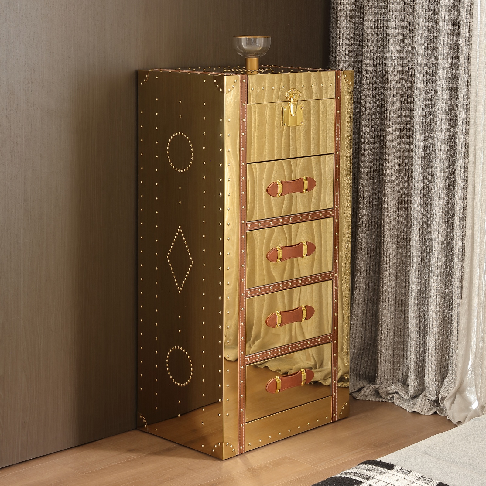 Luxurious Five Drawer Cabinet